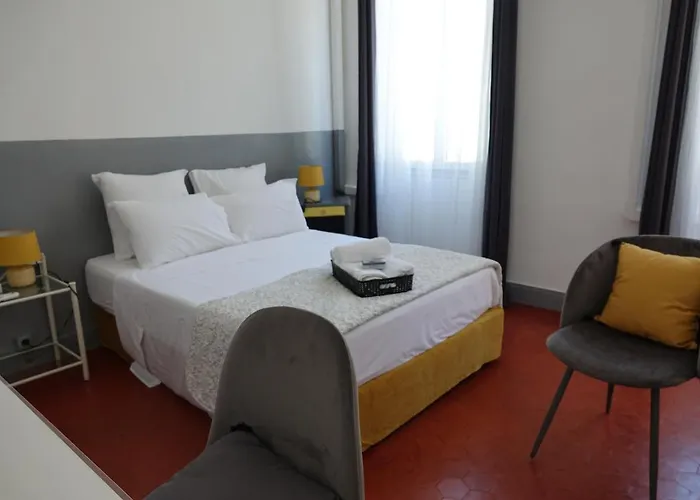 QUARTIER DES CREATEURS la plaine cours julien chambre privée dans appartement